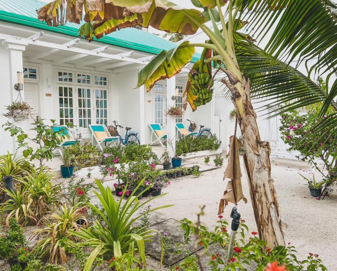 Fiyala Homestay Addu City Exterior foto
